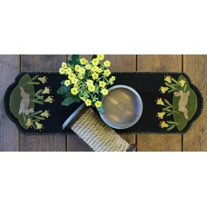Daffodil Dance Table Runner