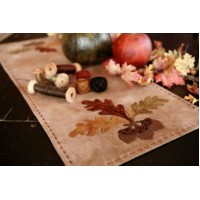 Acorn & Oak Leaf Runner