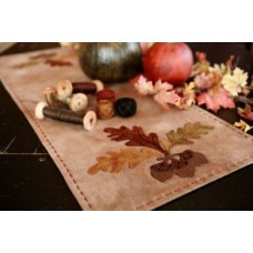 Acorn & Oak Leaf Runner
